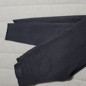 Levi super skinny jeans size 28